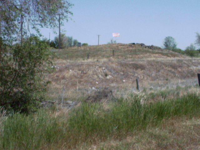Looking east from frontage road west 14 May '00